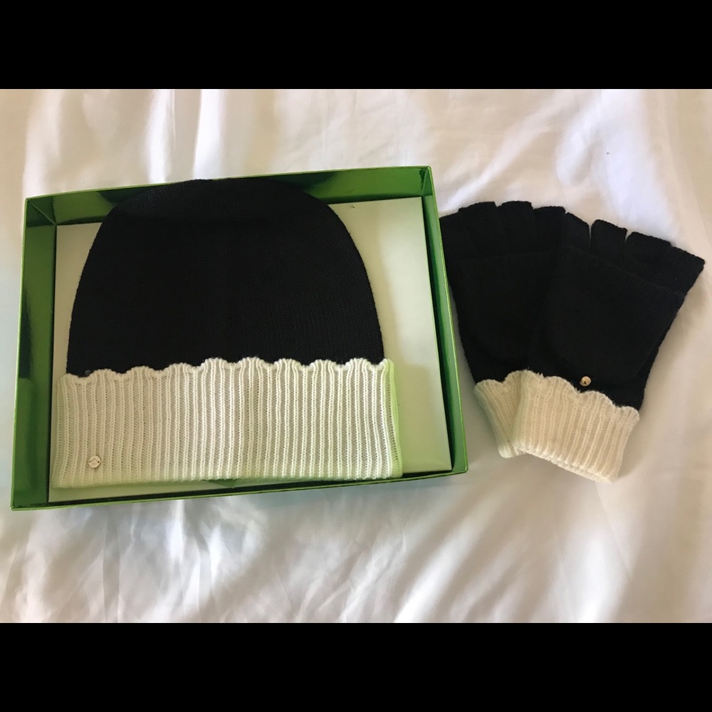 Kate Spade Hat/Mitten Set
